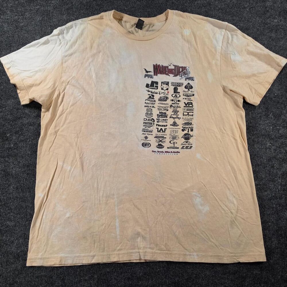 Gildan Men's Cream and Tan T-shirt